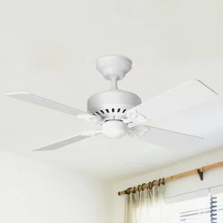 Hunter Bayport Loftventilator Hvid/lys Eg -Viftebelysning Discountbutik hunter bayport loftventilator hvid lys eg 1