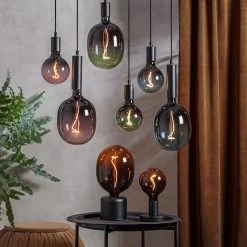 Star Trading LED-pære G125 E27 4W 2.000K Sort/pink Dæmpbar -Viftebelysning Discountbutik led paere g125 e27 4w 2 000k sort pink daempbar 4