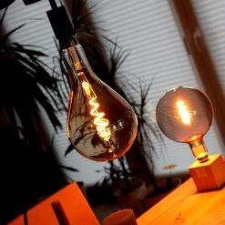 Müller Licht Tint White LED-globe E27 4,9 W Guld -Viftebelysning Discountbutik mueller licht tint white led globe e27 4 9 w guld 2