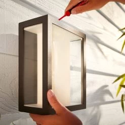 Philips Hue White+Color Impress Væglampe Bred -Viftebelysning Discountbutik philips hue white color impress vaeglampe bred 8