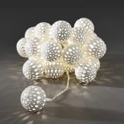 LED Lyskæde M. 24 Hvide Metalbolde, Varmhvidt Lys -Viftebelysning Discountbutik led lyskaede m 24 hvide metalbolde varmhvidt lys 2